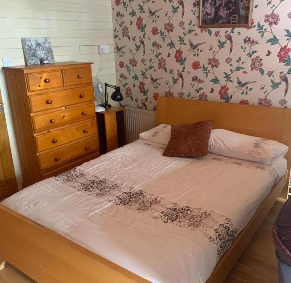 דירת חדר בקומת קרקע, Beech Lodge B&b