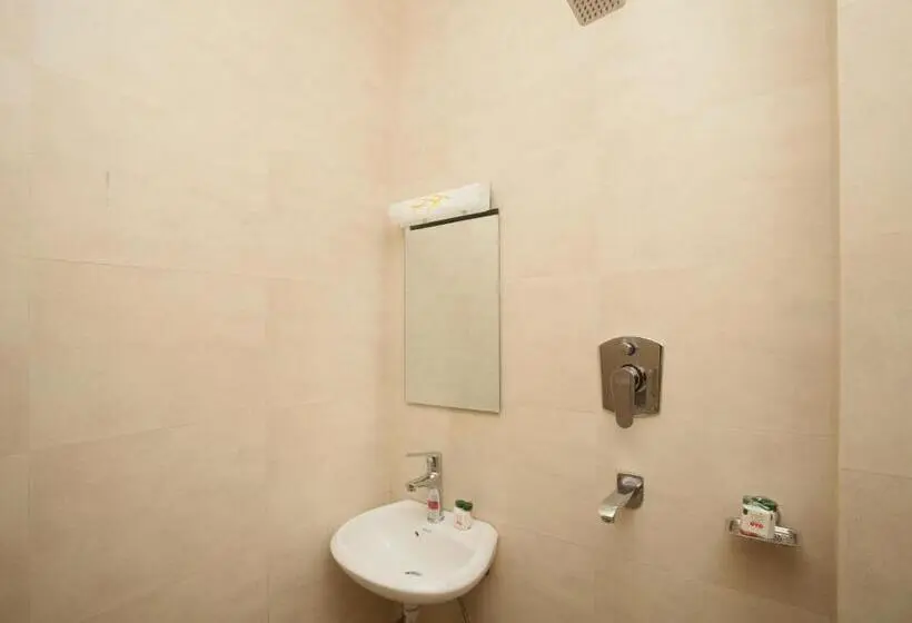 اتاق کلاسیک سه تخته, Himchuli By Oyo Rooms