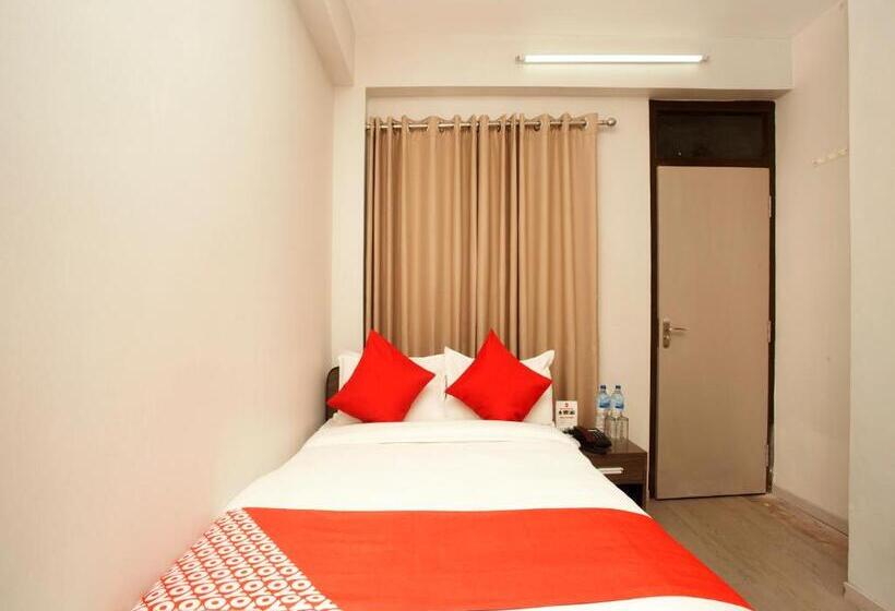 اتاق کلاسیک سه تخته, Himchuli By Oyo Rooms