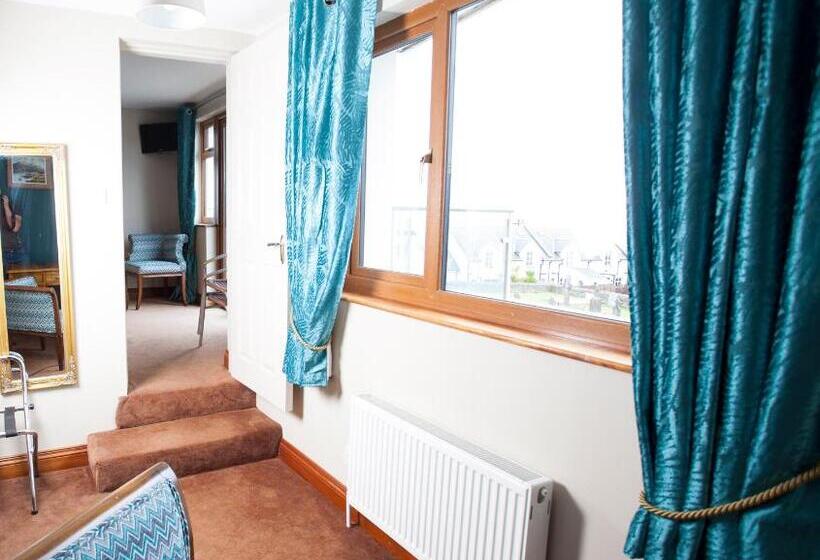 스위트, Fort Conan