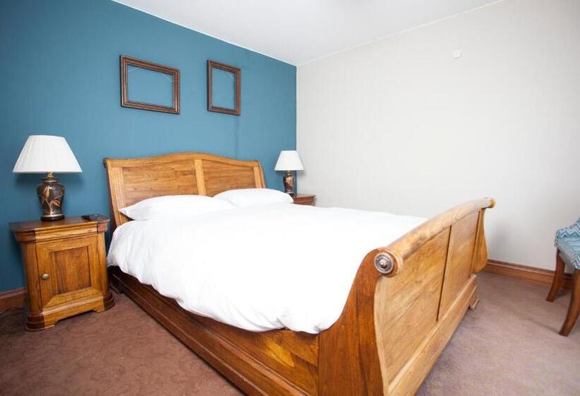 스위트, Fort Conan