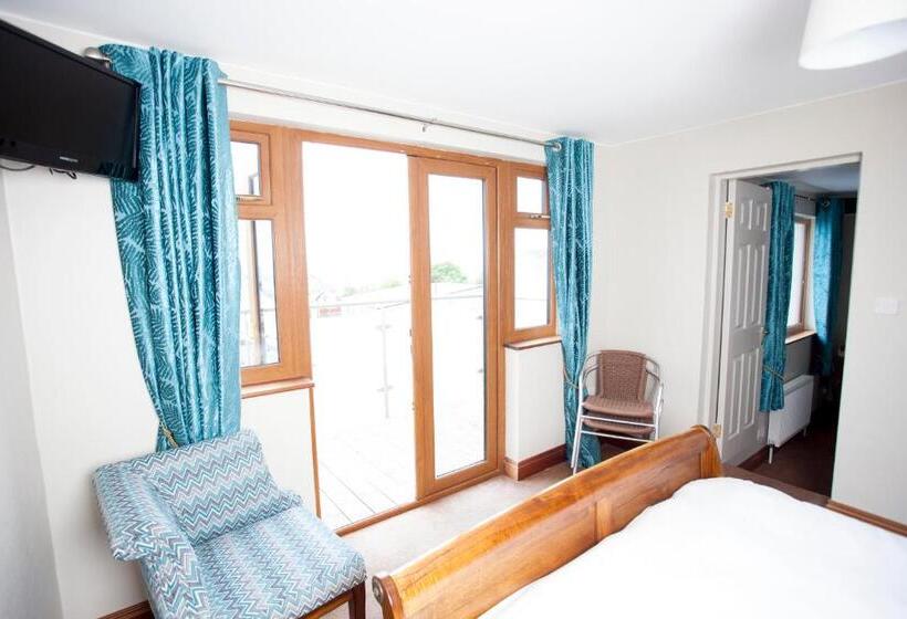 스위트, Fort Conan