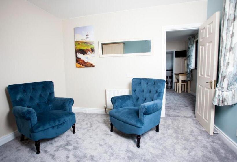 스위트, Fort Conan