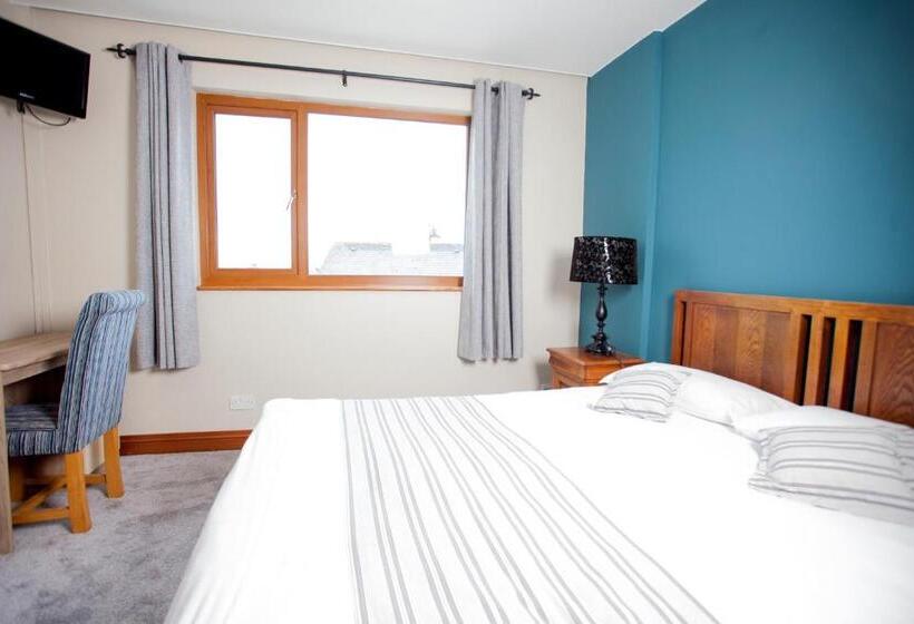 스위트, Fort Conan