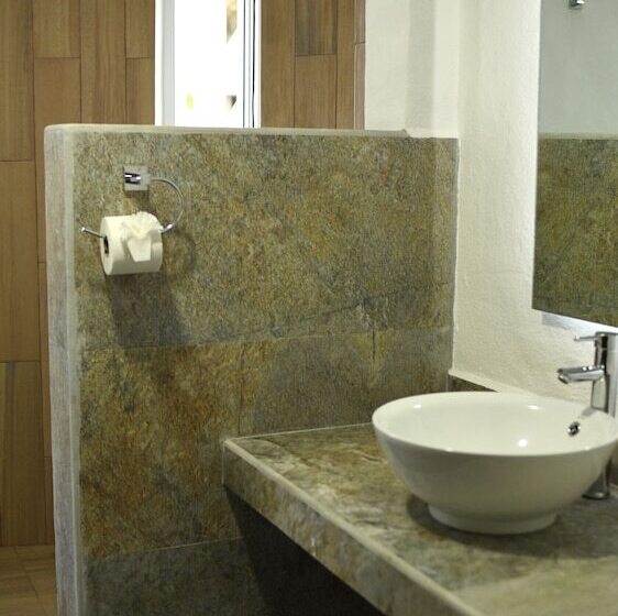 스위트, Petit Hotel Pilitas