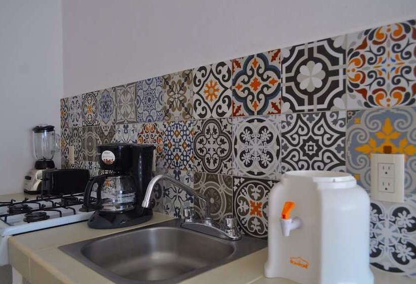 스위트, Petit Hotel Pilitas