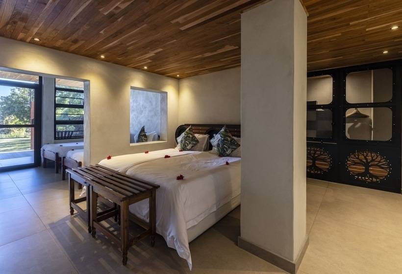 اتاق خانوادگی, Chobe River Lodge