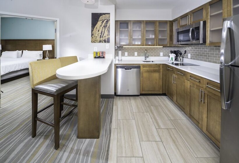 Люкс Адаптированный для Инвалидов, Staybridge Suites   Summerville, An Ihg