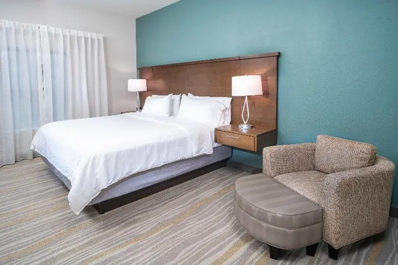 スイート, Staybridge Suites   Summerville, An Ihg