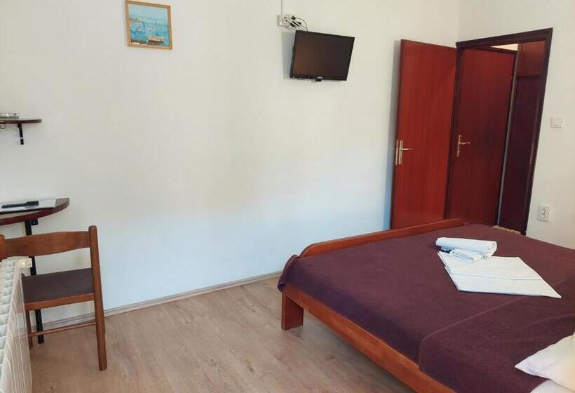 스탠다드 발코니 룸, Pansion Klaudija