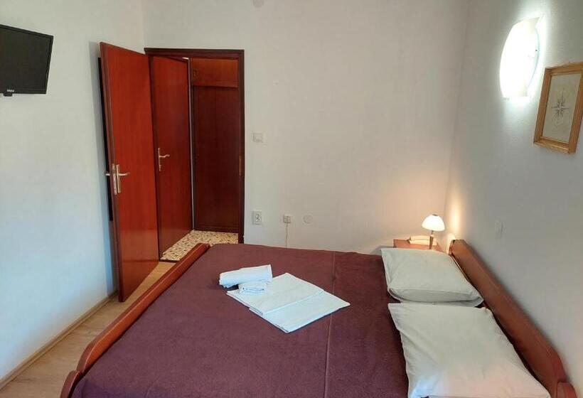 스탠다드 발코니 룸, Pansion Klaudija