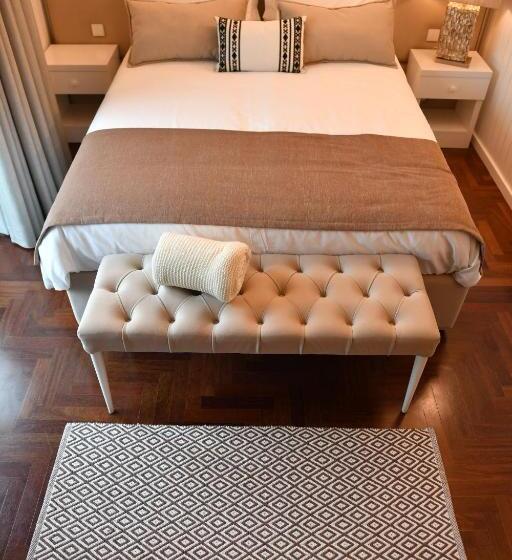 جناح جونيور مزوَّد بتراس, Casa Das Carpas