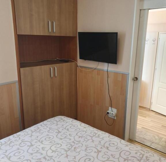 آپارتمان 1 خوابه با تراس, Malgo