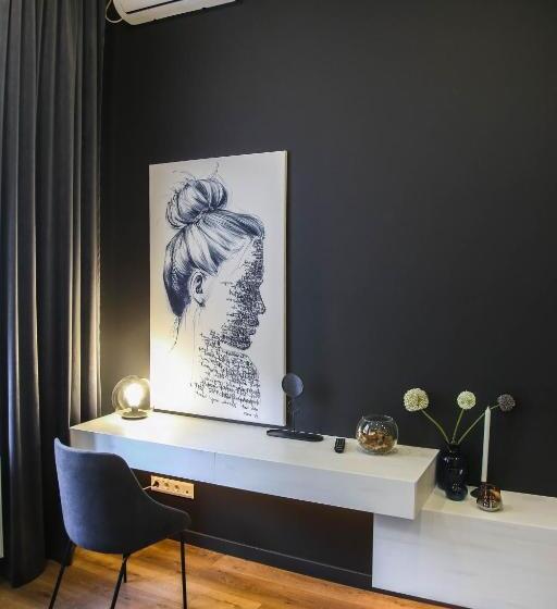 آپارتمان 1 خوابه, Apart Hotel на трояндовой