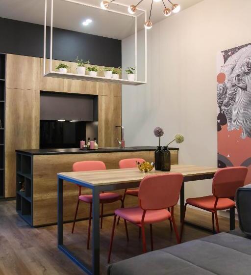 آپارتمان لوکس 1 خوابه, Apart Hotel на трояндовой