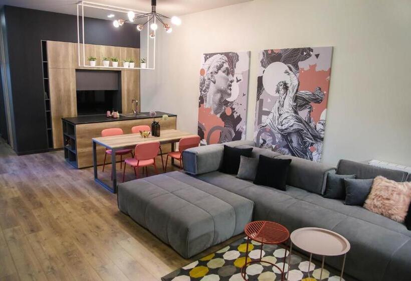آپارتمان لوکس 1 خوابه, Apart Hotel на трояндовой