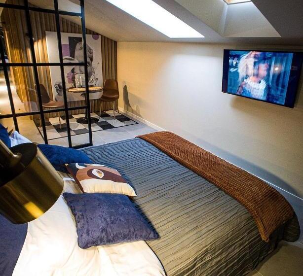 استودیوی استاندارد, Apart Hotel на трояндовой