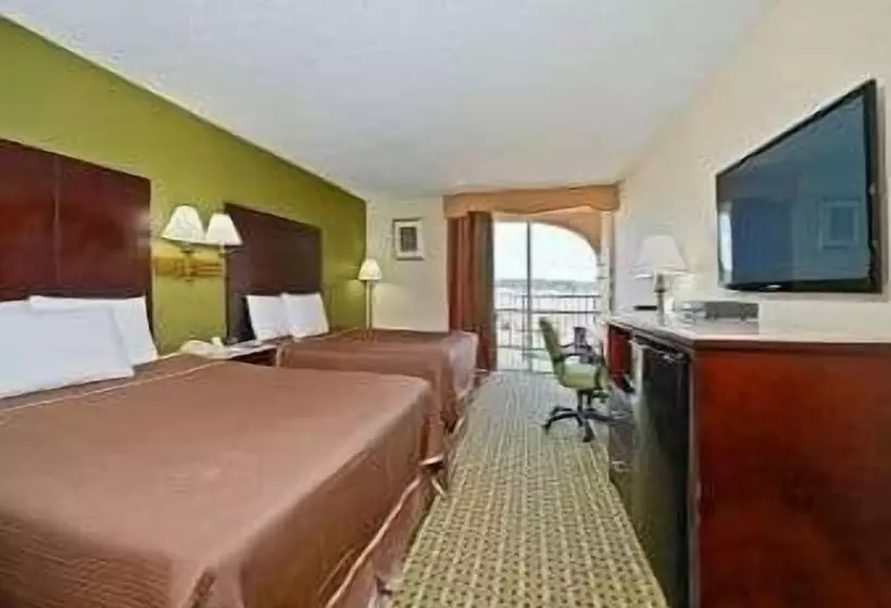 ２ダブルベッドのスタンダードルーム, Howard Johnson By Wyndham Clifton Nj