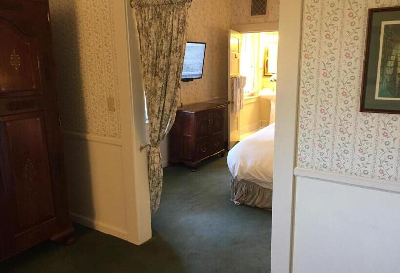 جناح جونيور, La Rose