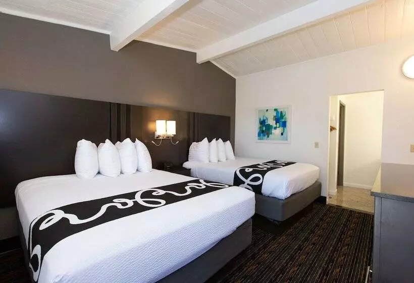 2ダブルベッドのスタンダードルーム, Surestay Hotel By Best Western Seaside Monterey