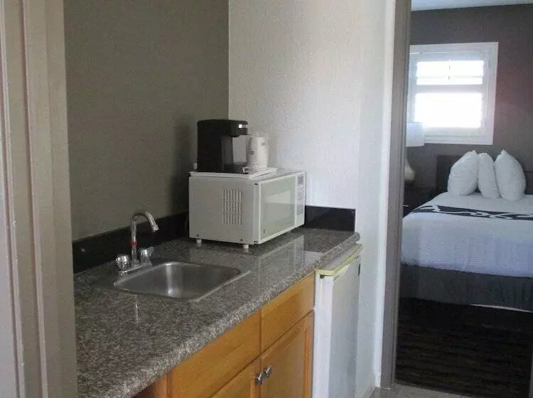 スイート, Surestay Hotel By Best Western Seaside Monterey