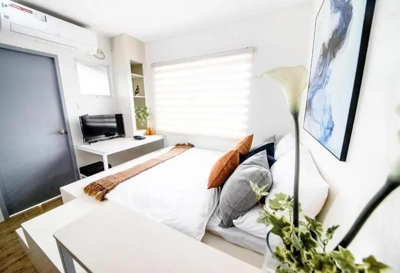 Deluxe-huone Parveke, 1075 Dormitel