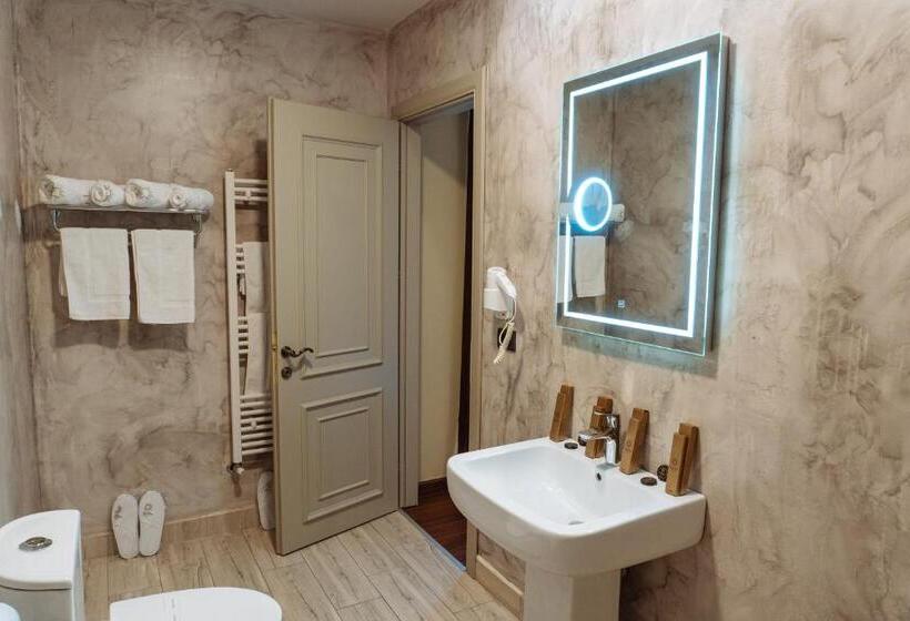اتاق استاندارد چهار تخته, Casta Diva Boutique