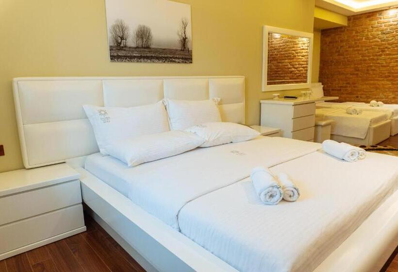 سوییت جونیور, Casta Diva Boutique