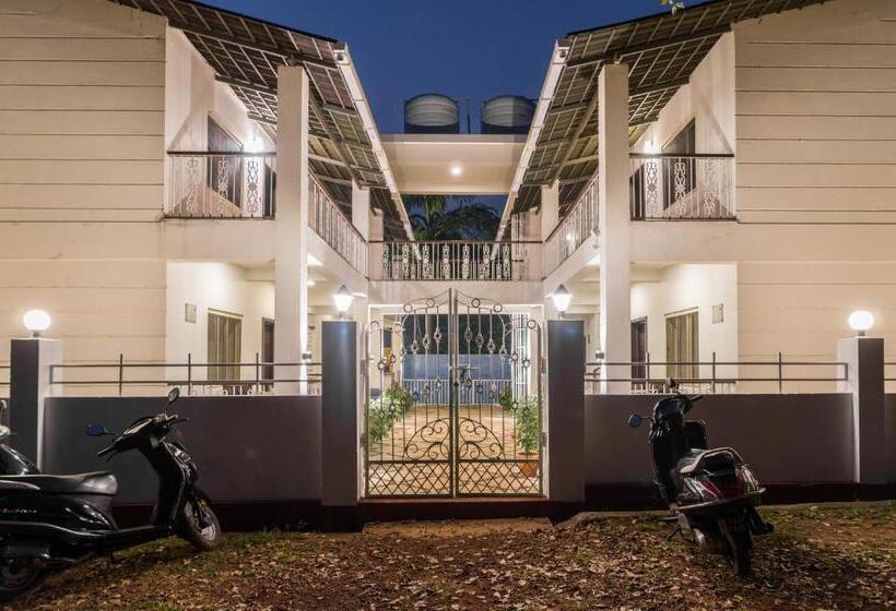 سوییت لوکس, Marine Studios By Le Pension Stays