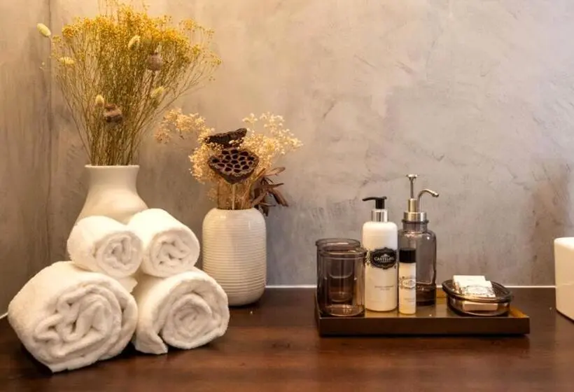 اتاق لوکس, Harbour Inn Design Townhouse