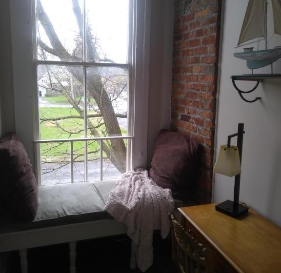 キングサイズベッドのスタンダードルーム, The Inn In Westport