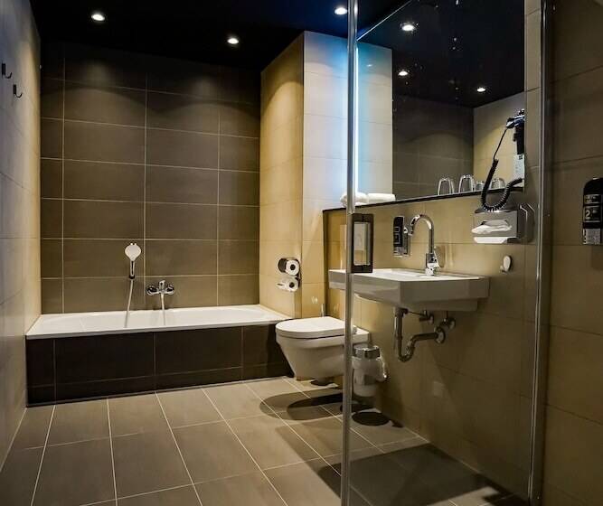 Номер Deluxe, Viktorosa