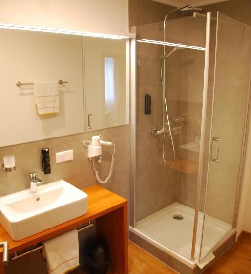 Полулюкс, Walldorf Suites Boutique