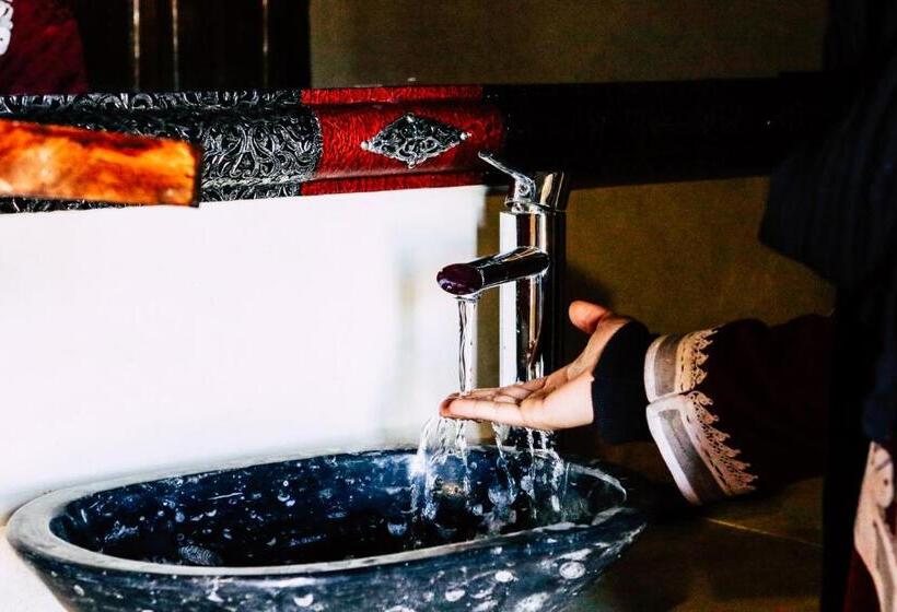 컴포트 트리플 룸, Riad Caravasar