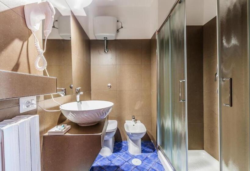 اتاق سوپریور, Albergo Della Corte