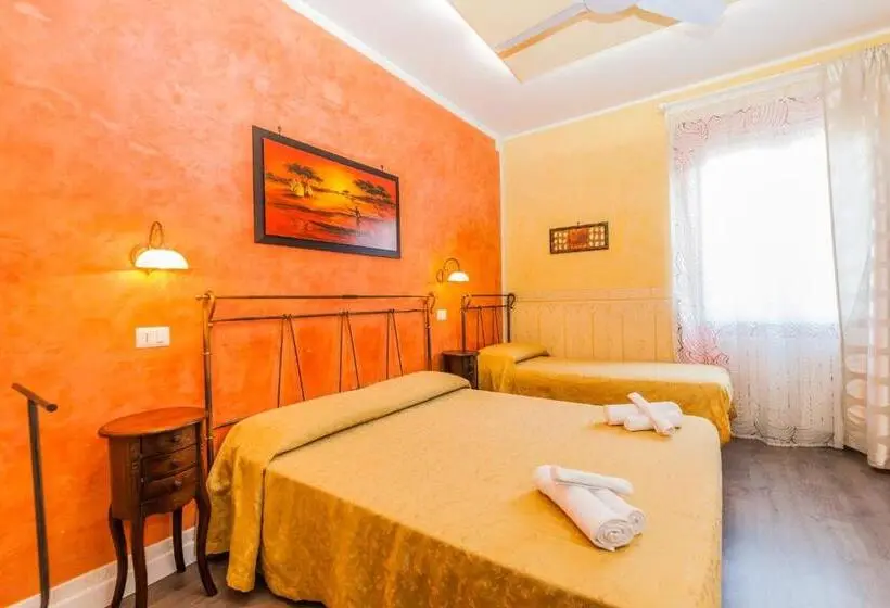 Comfort Kolmen Hengen Huone, Albergo Della Corte