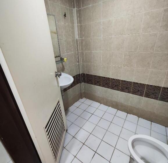 اتاق استاندارد یک نفره, Hwkl Masjid India