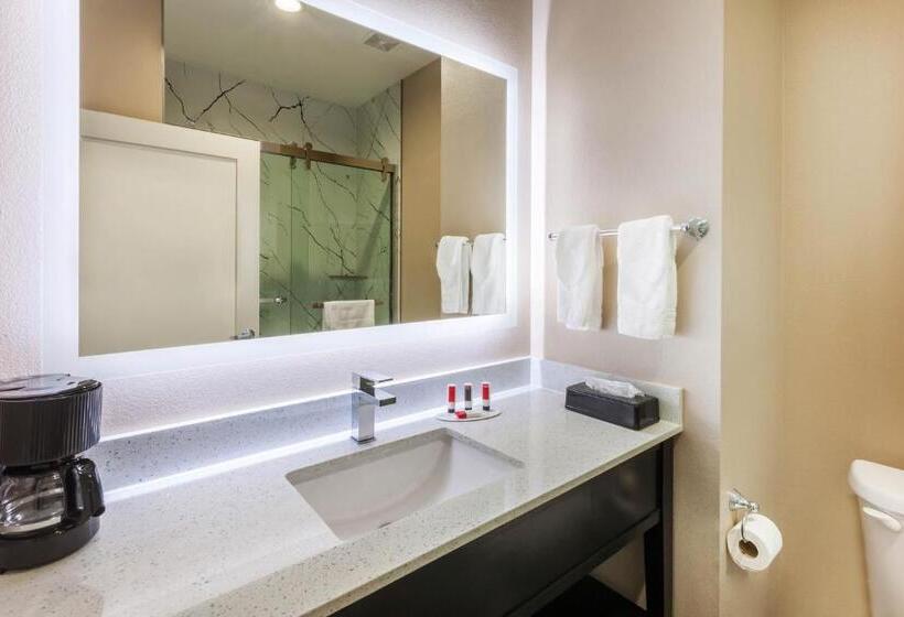 Стандартный Номер Кровать Кинг, Super 8 By Wyndham Kingwood Houston North