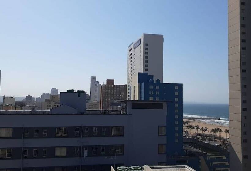 اتاق راحتی سه تخته, Mthonjeni Residence And Cafe