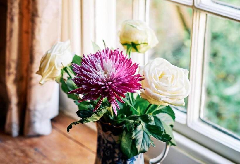 Standard room with outdoor bath, Nuns Cottage Bed & Breakfast