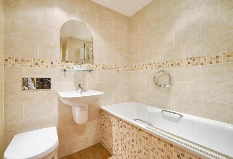 Standard room with outdoor bath, Nuns Cottage Bed & Breakfast