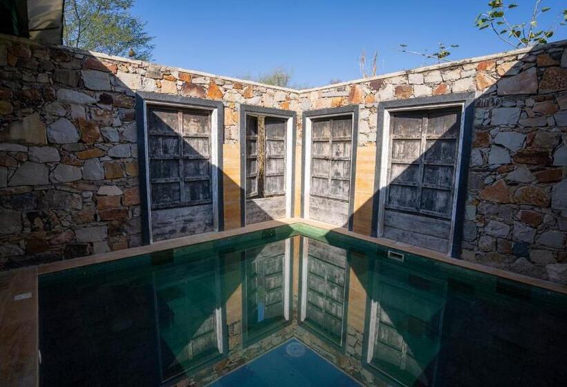 غرفة عائلية, Trees N Tigers Luxury Wildlife Lodge