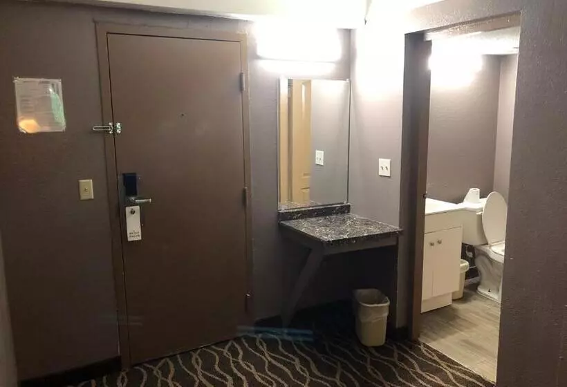 スタンダードルーム, Economy Inn North Randall