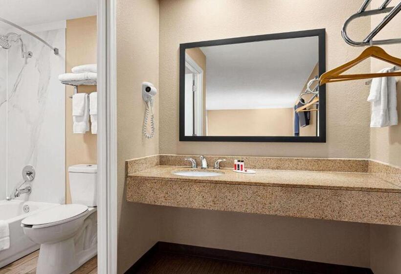 스탠다드 룸 킹사이즈 침대, Super 8 By Wyndham Foley