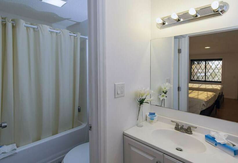 غرفه قياسيه سريرين مزدوجين, Spinnaker Inn Of Naples