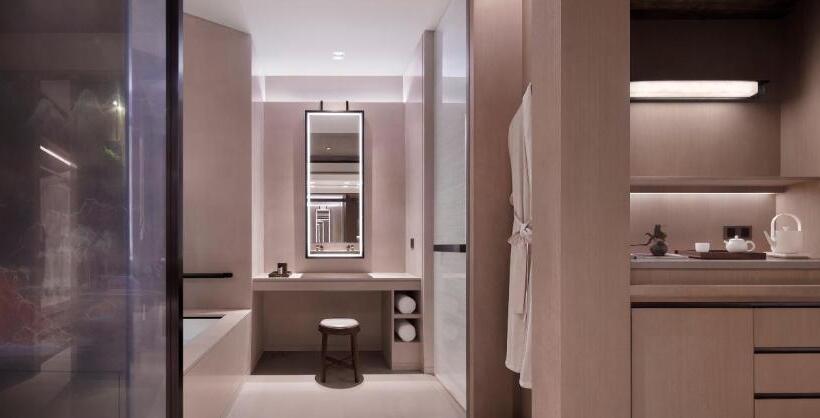 Номер Стандарт с Балконом, Naera Hotel Xitang