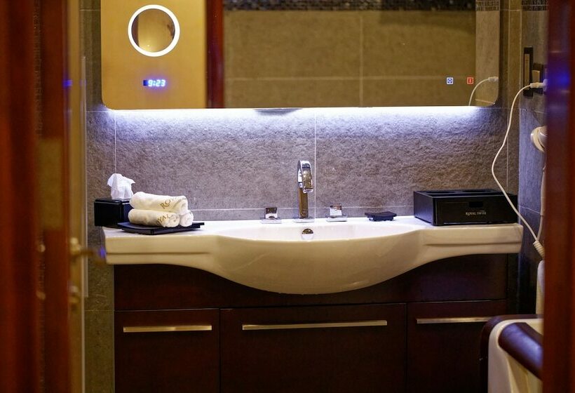 Номер Комфорт Индивидуальный, Royal Swiss Lahore