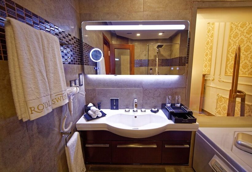 Номер Комфорт Индивидуальный, Royal Swiss Lahore