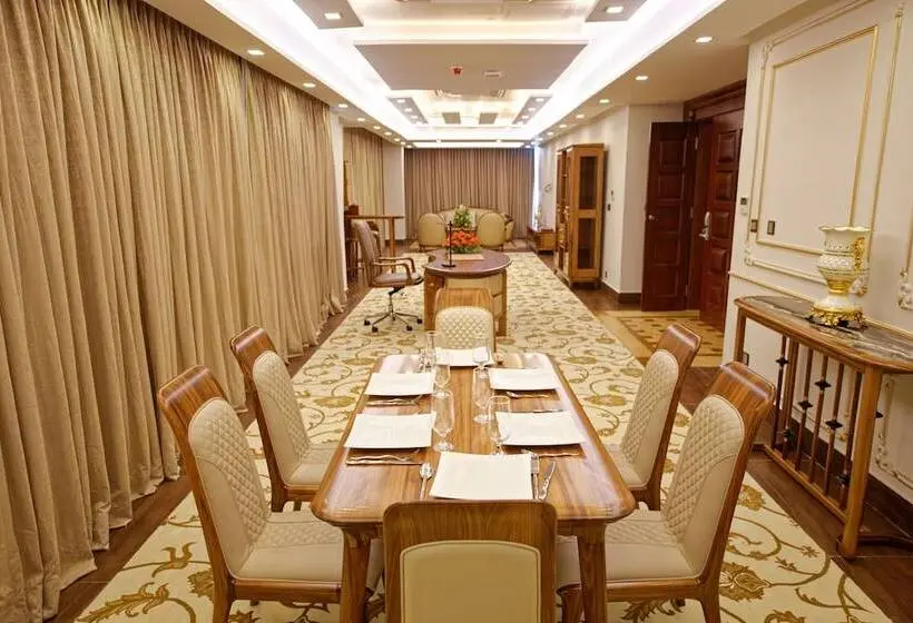 سوئیت پرزیدنت, Royal Swiss Lahore