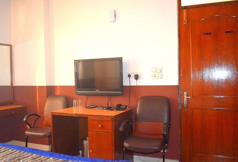 Deluxe Trippelrum, Shree Radhe Krishan